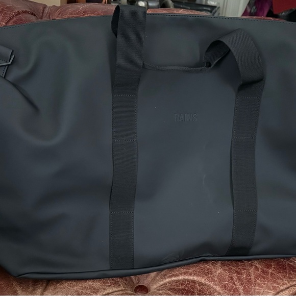 RAINS Black Men's Duffel Bag - Picture 6 of 7
